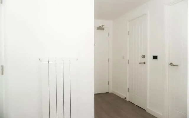 2br-360 Views-balcony-parking-wifi-smarttv