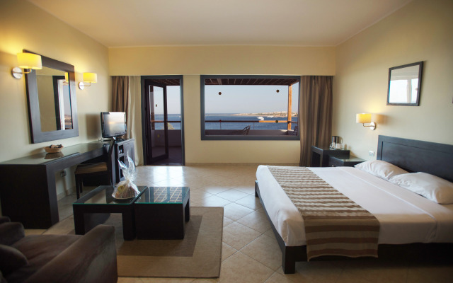 Fort Arabesque Beach Resort