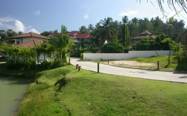 Surin Springs Villa 6 by PIPS