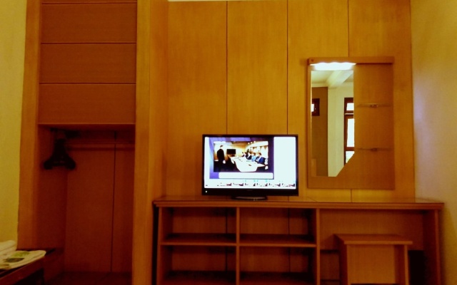Hotel Lestari Near Lippo Plaza Mall Jember
