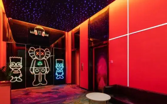 Ying Yi Su  Movie Theme Apartment