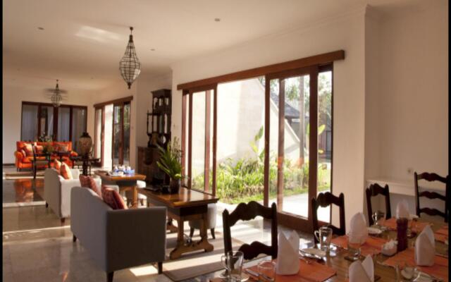 Avillion Villa Cinta @ Sanur