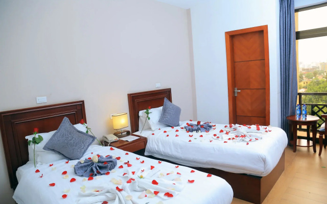 Sunland Hotel