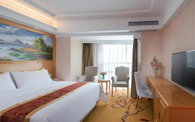Vienna Hotel Shenzhen Xixiang Gushu Branch