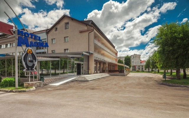 Hotel Macola