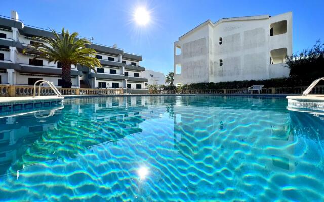 Albufeira Delight With Pool by Homing