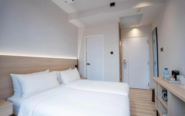 Rest Bugis Hotel