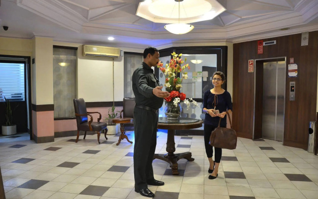 Hotel Tourist Deluxe