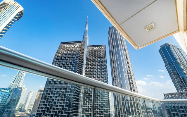 Stunning 2 BR in the heart of Downtown