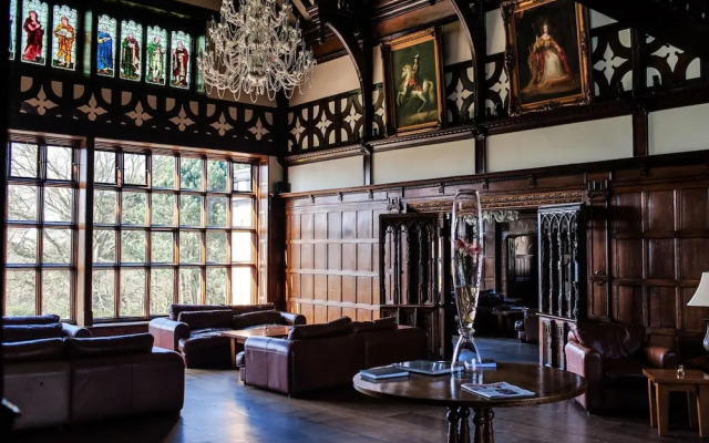 Hillbark Hotel
