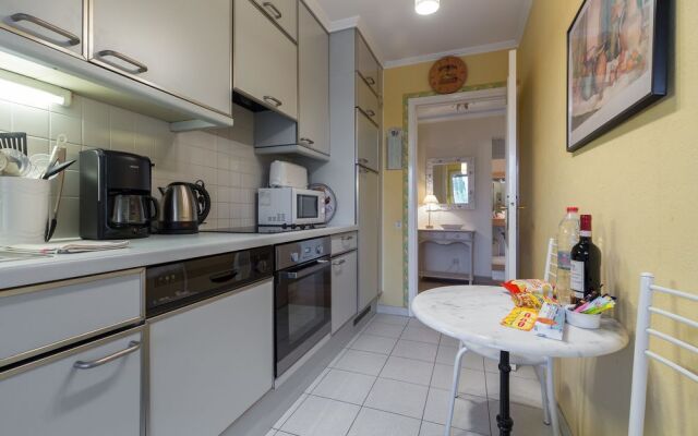 Livia Cannes Prince de Galles PR57