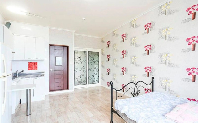 Seokmodo Beach White House Pension