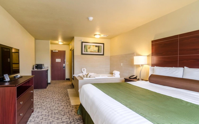 Cobblestone Inn & Suites - Oberlin