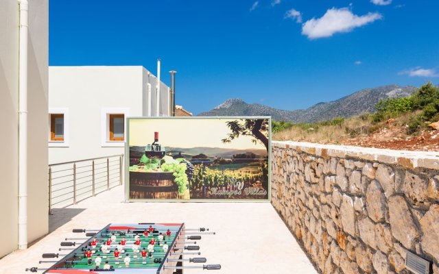 Charming Villa in Achlades Crete With Private Pool