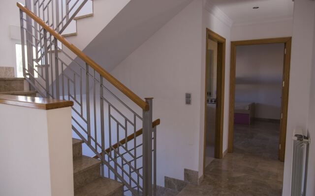 071 Villa Alqueries