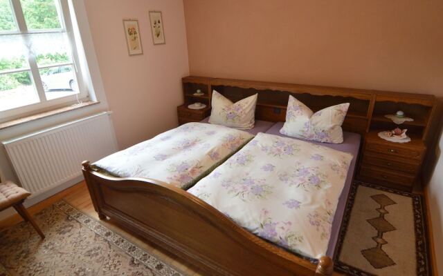 Peaceful Apartment in Plütscheid Eifel near Forest