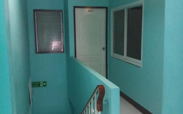 Kata S T House