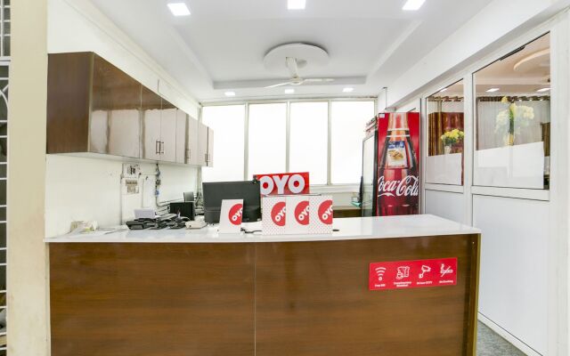 OYO 14178 Hotel Sea City