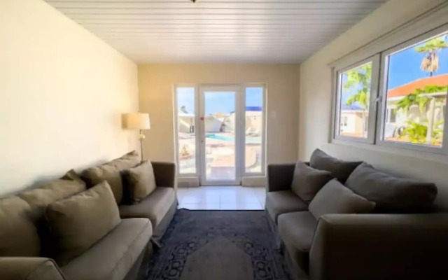 Spacious 6BR Villa w Pool Close2beach Sleeps 16