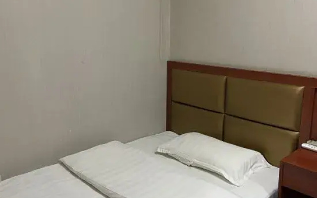 Mengcheng Jiayue Hotel