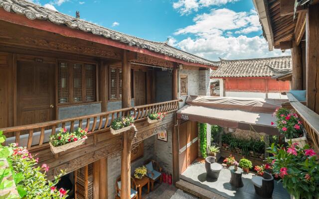 Lijiang Heluju Inn