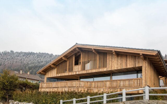 Chalet Le Rouge Morzine - By EMERALD