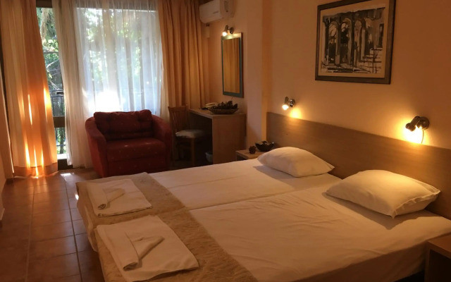 Park Hotel Briz All Inclusive- Free Parking