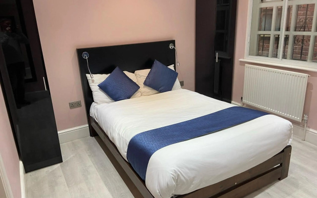 Le Ville Hotel