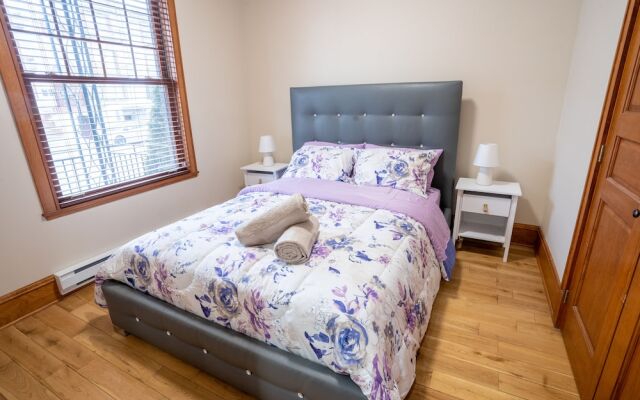 Chic 2BR near Little Italy 5min to Metro