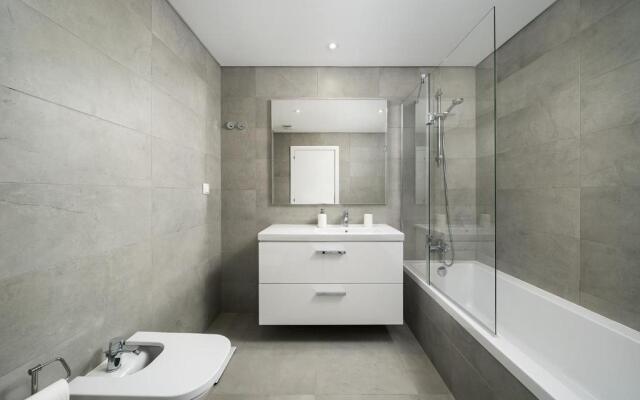 Modern 2 Bed Apartment - Albufeira - Roof Top Pool