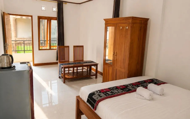 Ocha Bajo Homestay – Guest Rooms – Labuan Bajo