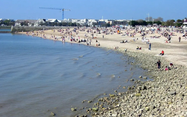 Apartment in La Rochelle Near the Beach