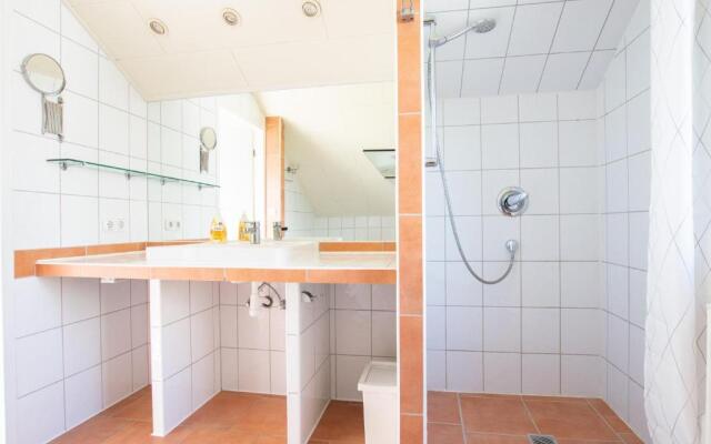 Tolstov House - 6 Room Villa with Garden - 15min Messe DUS