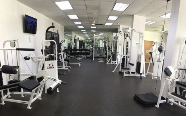 Amazing Condo 3 min to the Beach