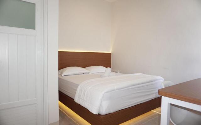 OYO 90023 Damar Kusumo Guest House