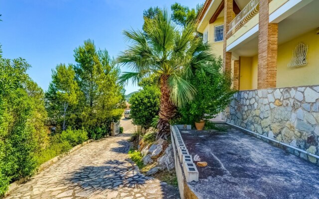 Beautiful Villa in Pedreguer With Swimming Pool