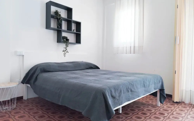 Studio With Balcony and Pool Access