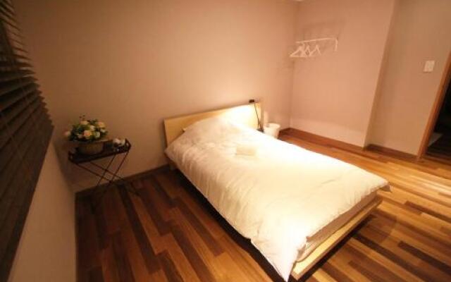 Guesthouse Gangnam — Female Only (гостевой дом для женщин)