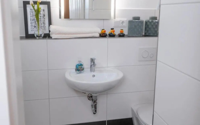 90qm Ferienwohnung Berlin Zentrum Nähe Prenzlauer Berg, 2 Bäder