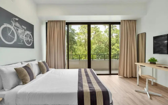 Spacious 3-br Apartment With Pool in Candolim
