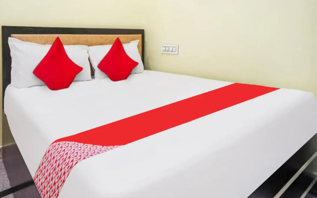 Oyo Flagship 807564 Hotel Pvs Grand