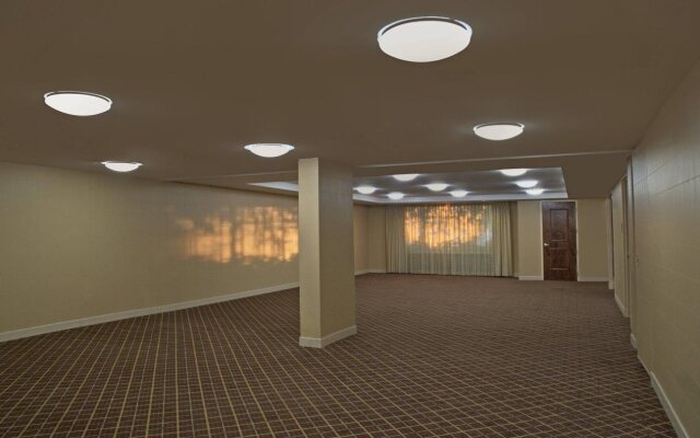 Sheraton Louisville Riverside by Marriott