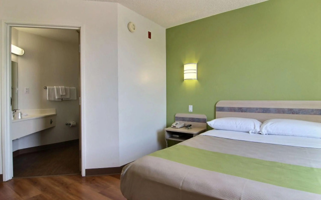 Motel 6 Albuquerque, NM - North