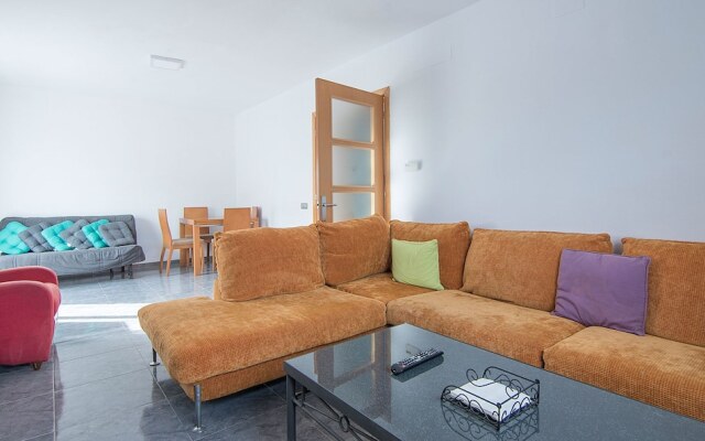 House Los Rosales 7 Km From the Beach (R83)