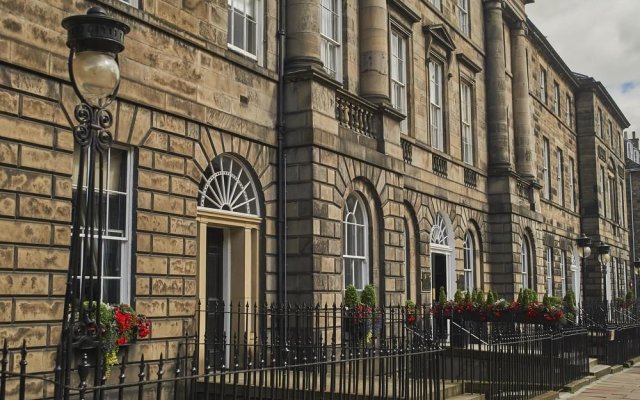 Crowne Plaza Edinburgh - The Roxburghe