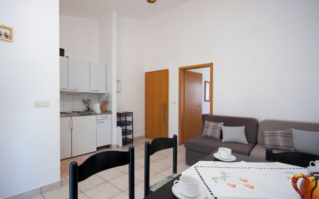 Apartments Maretic