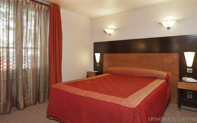 Hôtel Raspail Montparnasse