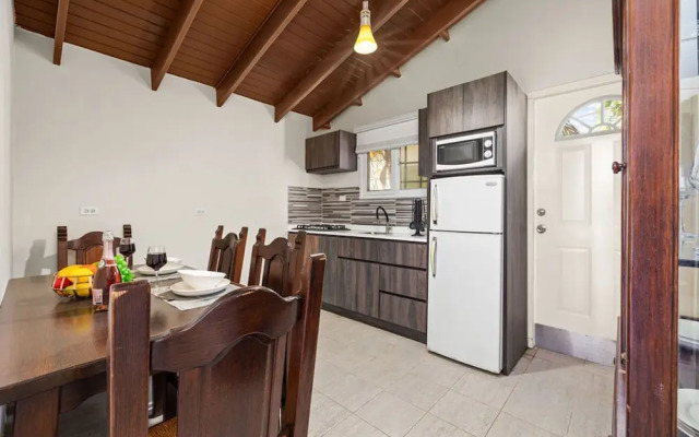 Cozy 1br1ba w Private Pool Patio Close 2 Beach