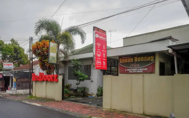 RedDoorz Syariah @ Sunan Bonang Magelang