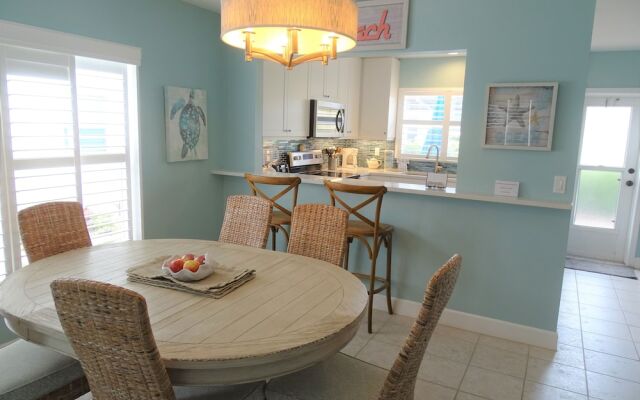 Aloha Kai - Unit 2 2 Bedrooms 2 Bathrooms Apts